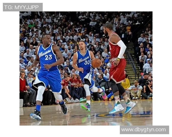 2016年圣诞大战勇士与骑士的巅峰对决回顾与精彩瞬间分析